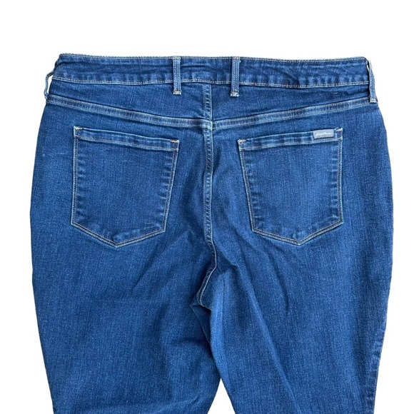 Eddie Bauer Curvy Straight Jeans, Size 18 - Picture 7 of 9